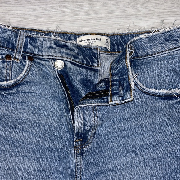 The Mom Short High Rise - Picture 4 of 4